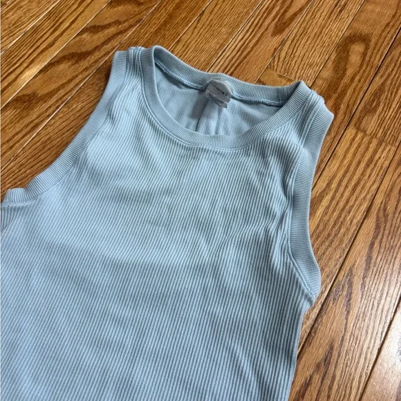 Aritzia Women's Light Blue Ribbed Tank Top - Picture 4 of 5